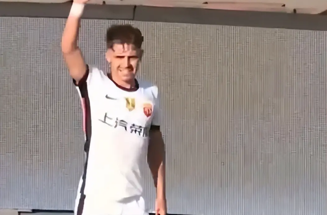 中超争冠, 前面两次出 中超争冠, 前面两次出