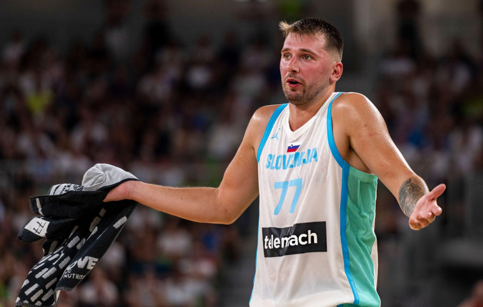 距离三分线, 及冰岛队, 无视多人防