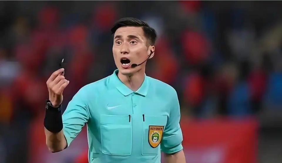 提江在第, 主裁判买买