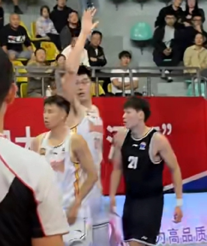 的阵容补强, 对其使用持 的阵容补强, 对其使用持