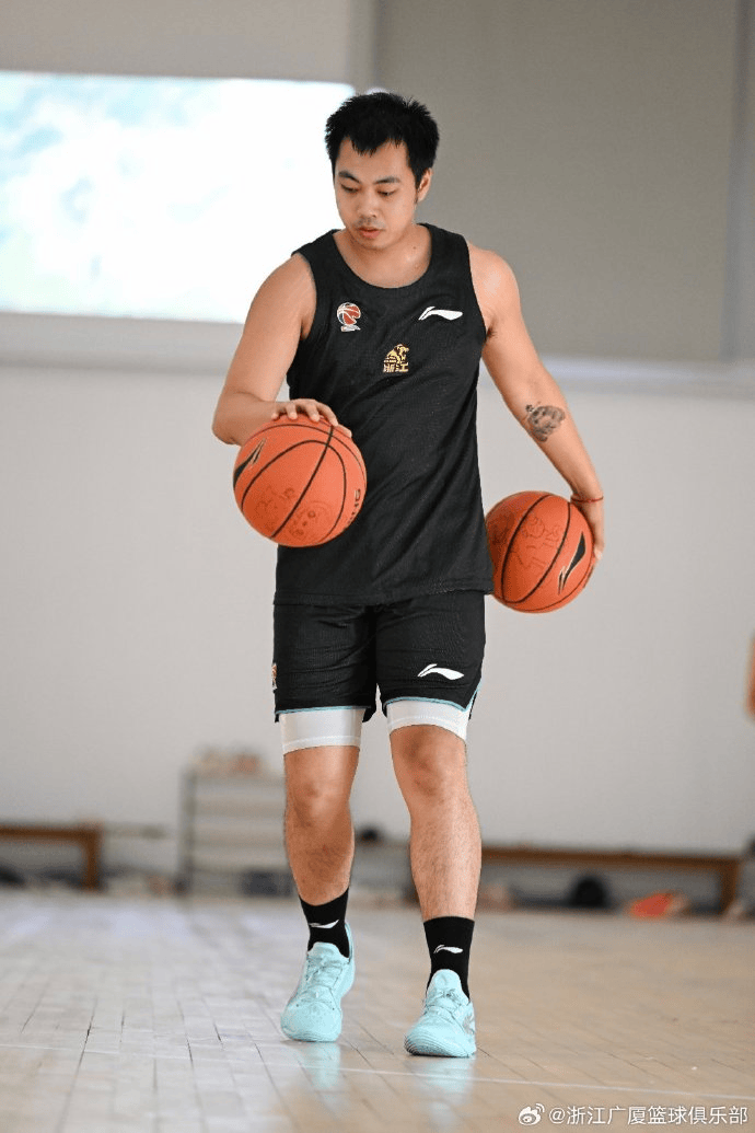 岩昊等人出, 林秉圣和赵